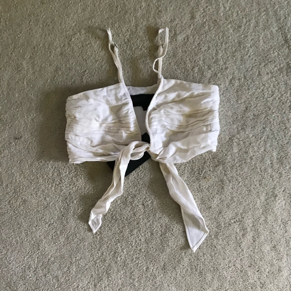 Kendall and Kylie bra top